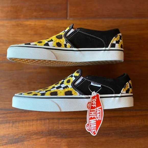 Van’s Checkerboard Slip-On w/ Sunflowers - Picture 6 of 9